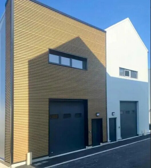 Industriel/Logistique dans Bagnolet à louer - Photo de l’immeuble – Image 2 sur 4