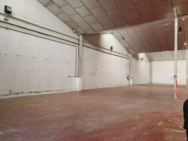 Calle Automoción, S/N, Sevilla, Sevilla à louer - Photo de l’immeuble – Image 2 sur 12