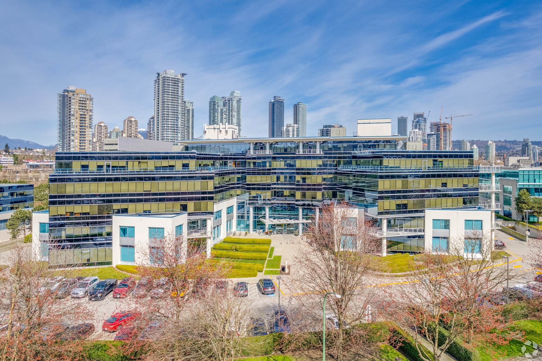 4321 Still Creek Dr, Burnaby, BC à louer Photo principale– Image 1 sur 15