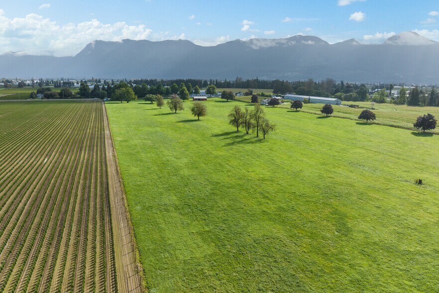 10124 Reeves rd, Chilliwack, BC à vendre - Photo de l’immeuble – Image 2 sur 17