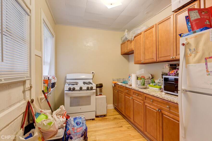 1625 W Greenleaf Ave, Chicago, IL à vendre - Photo de l’immeuble – Image 3 sur 12