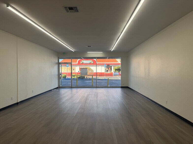 5453-5465 Del Amo Blvd, Lakewood, CA à louer - Photo de l’immeuble – Image 3 sur 11