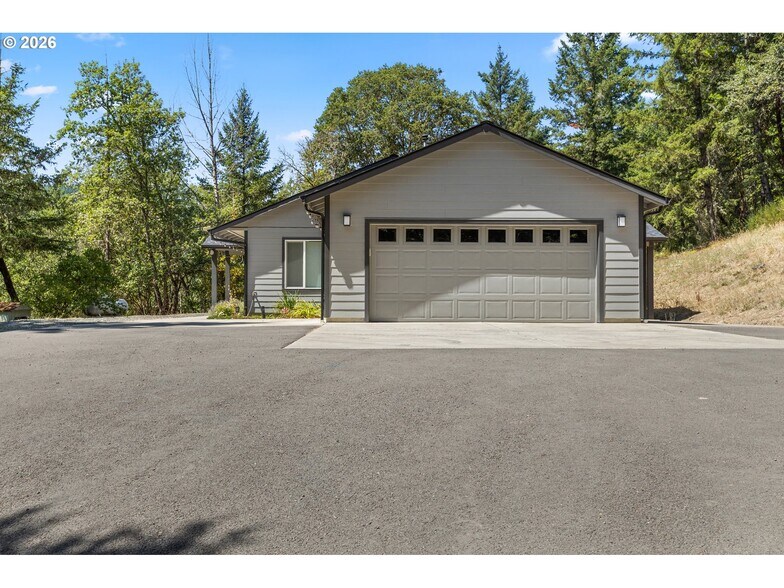 5655 Highway 138 W, Oakland, OR à vendre - Photo de l’immeuble – Image 2 sur 7