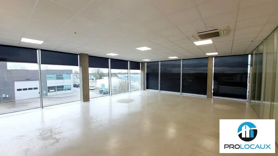 Bureau dans Amiens à louer - Photo de l’immeuble – Image 1 sur 7