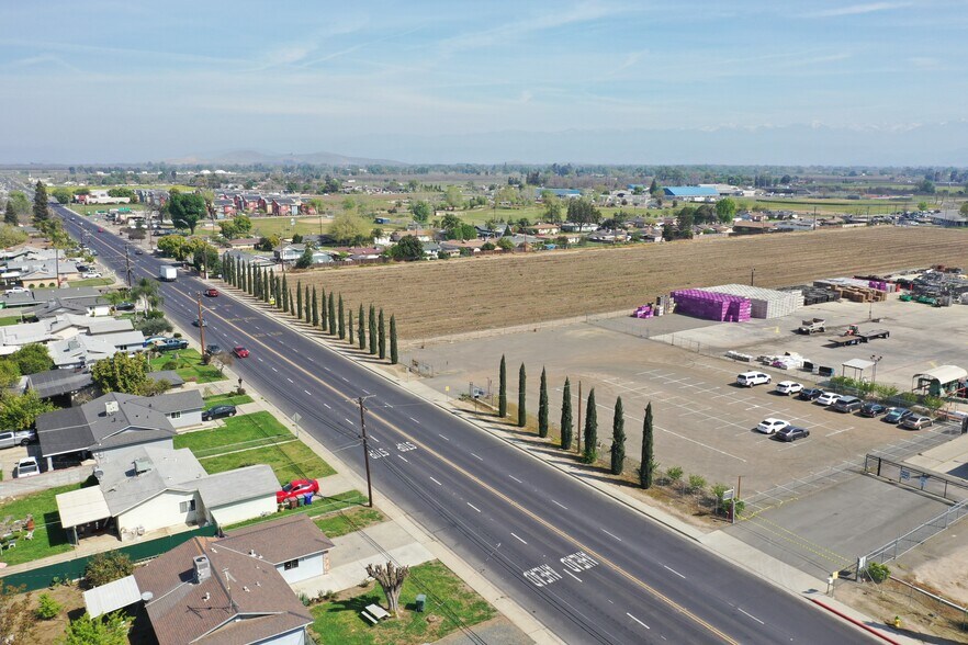 980 Farmersville Blvd., Farmersville, CA à vendre - Photo de l’immeuble – Image 2 sur 10