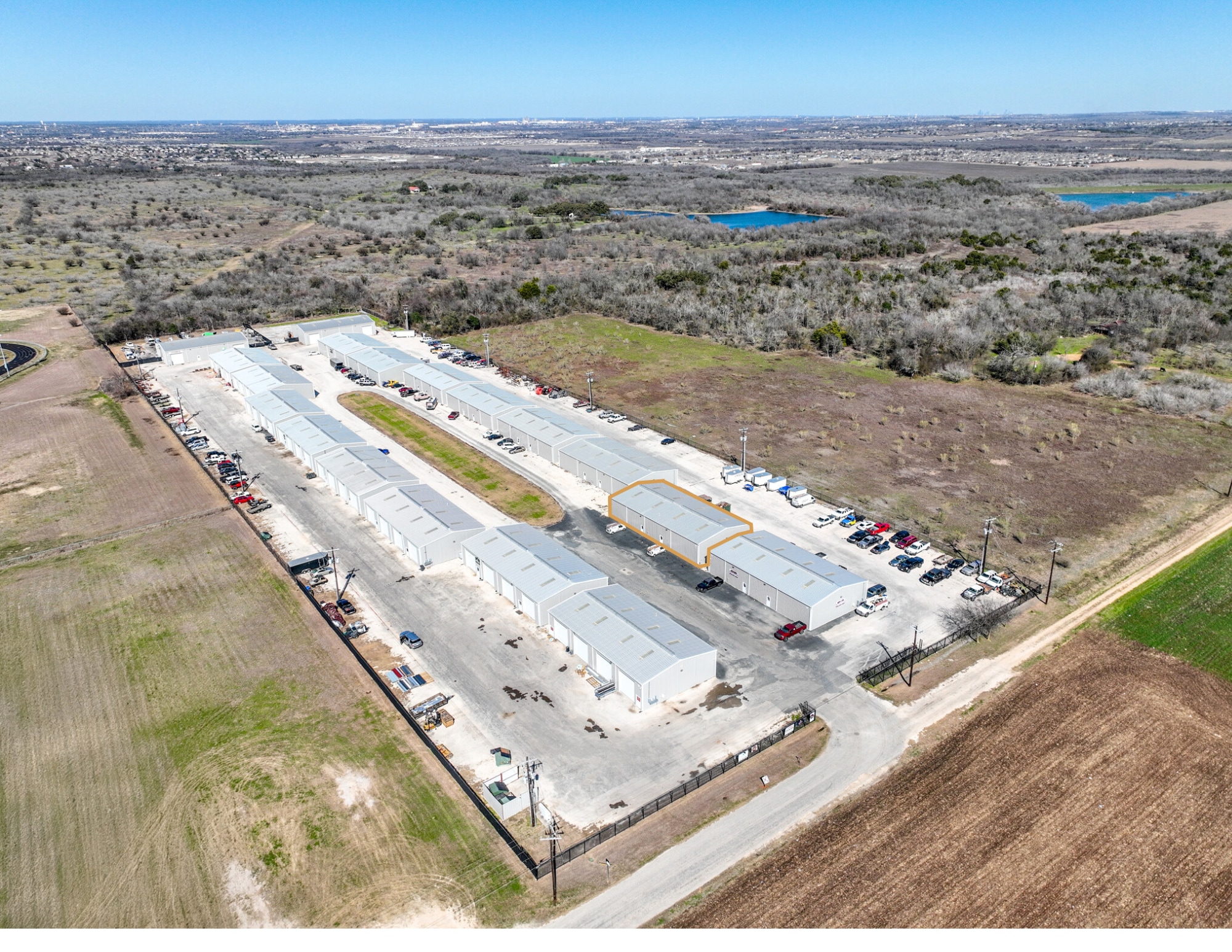 395 County Road 202, Kyle, TX à louer Photo intérieure– Image 1 sur 1