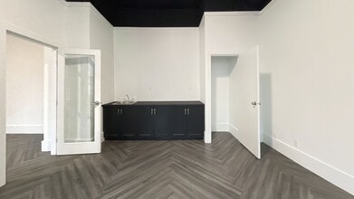 525 Seymour St, Vancouver, BC à louer Photo intérieure– Image 2 sur 3