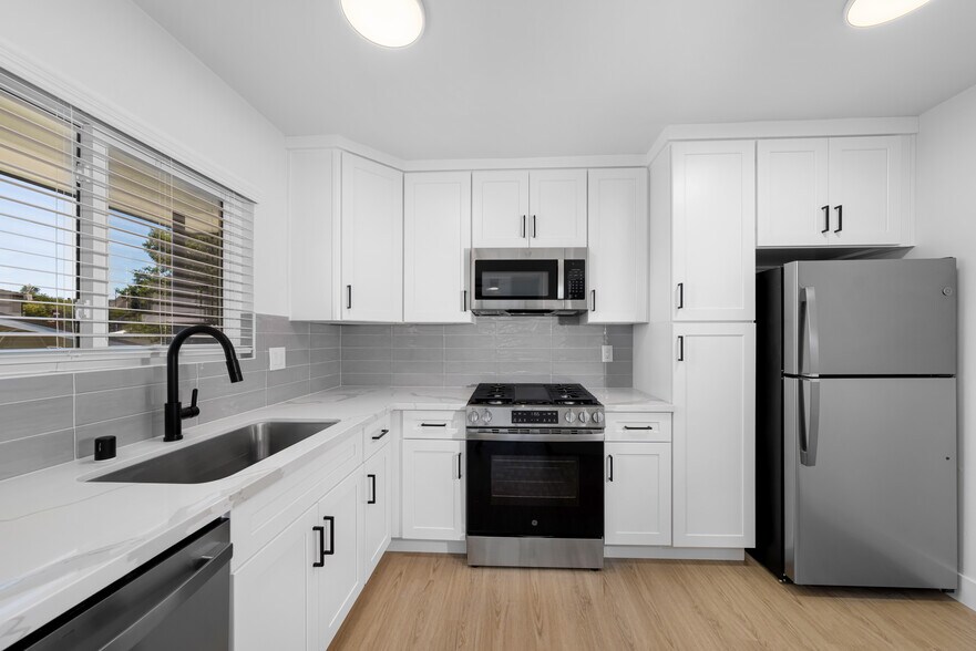 1644 Grove St, San Diego, CA à vendre - Photo de l’immeuble – Image 3 sur 21