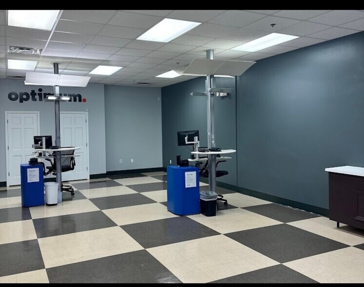 405 George Kostas Dr, Logan, WV à louer - Photo de l’immeuble – Image 2 sur 4