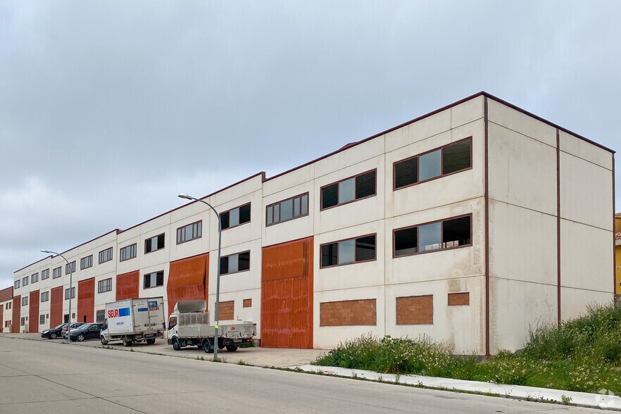 Industriel/Logistique dans Yeles, Toledo à louer - Photo de l’immeuble – Image 2 sur 4