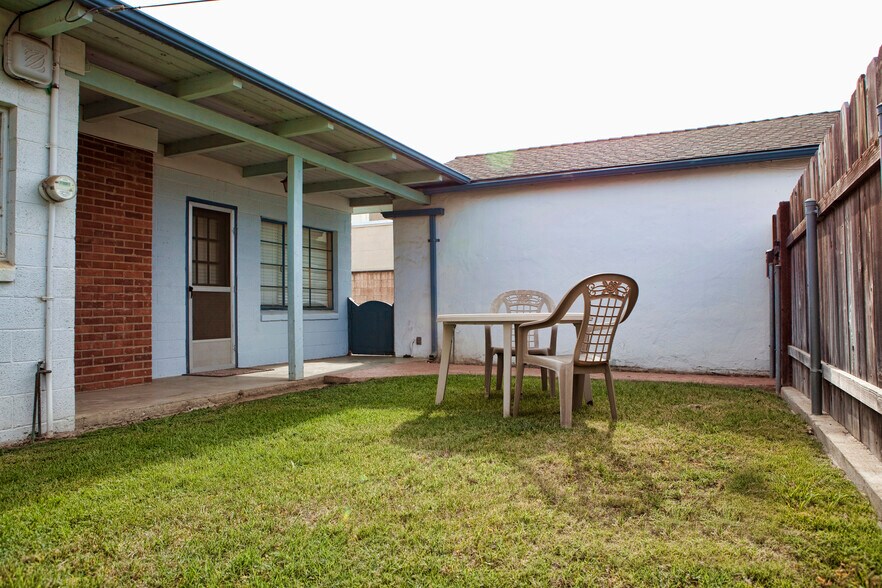 117 E Fesler St, Santa Maria, CA à vendre - Photo de l’immeuble – Image 3 sur 12