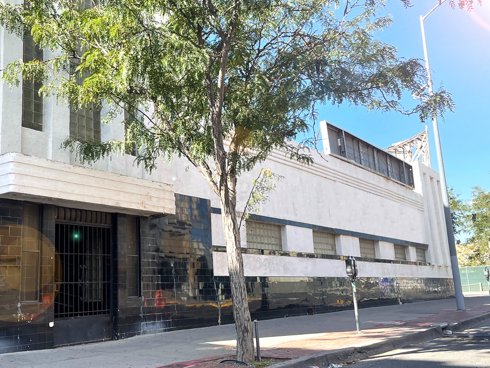 110 W Overland Ave, El Paso, TX à louer Photo de l’immeuble– Image 1 sur 2