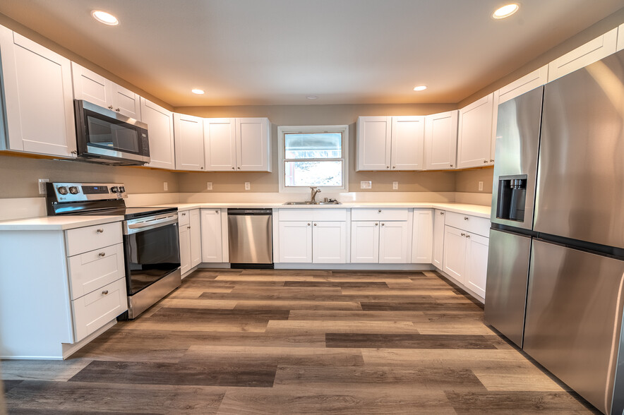 1449 Hillside Dr, Reno, NV à vendre - Photo de l’immeuble – Image 3 sur 37