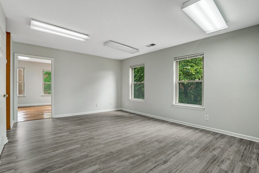 4314-4330 Evergreen Ln, Annandale, VA à vendre - Photo de l’immeuble – Image 3 sur 17