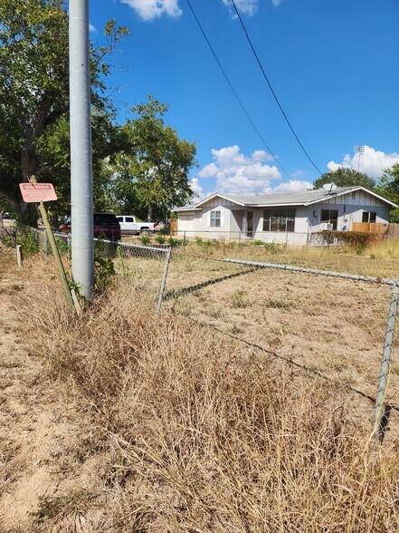 3 Commercial Assets portefeuille de 3 biens à vendre sur LoopNet.fr - Photo de l’immeuble – Image 3 sur 6