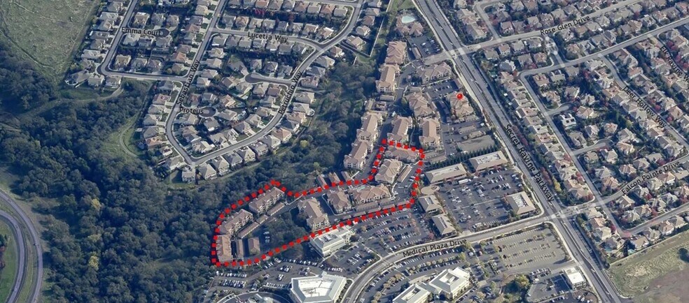 1501 Secret Ravine Pkwy, Roseville, CA à vendre - Photo de l’immeuble – Image 2 sur 13