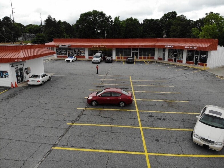 4002 Lawrenceville Hwy, Tucker, GA à louer - Photo de l’immeuble – Image 3 sur 7