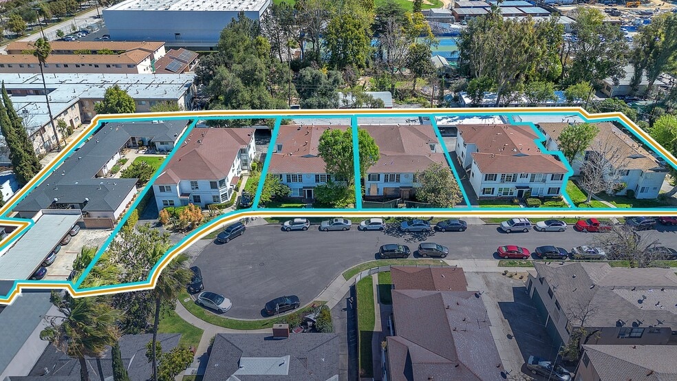 5300-5330 Radford Ave, Valley Village, CA à vendre - Photo de l’immeuble – Image 2 sur 18