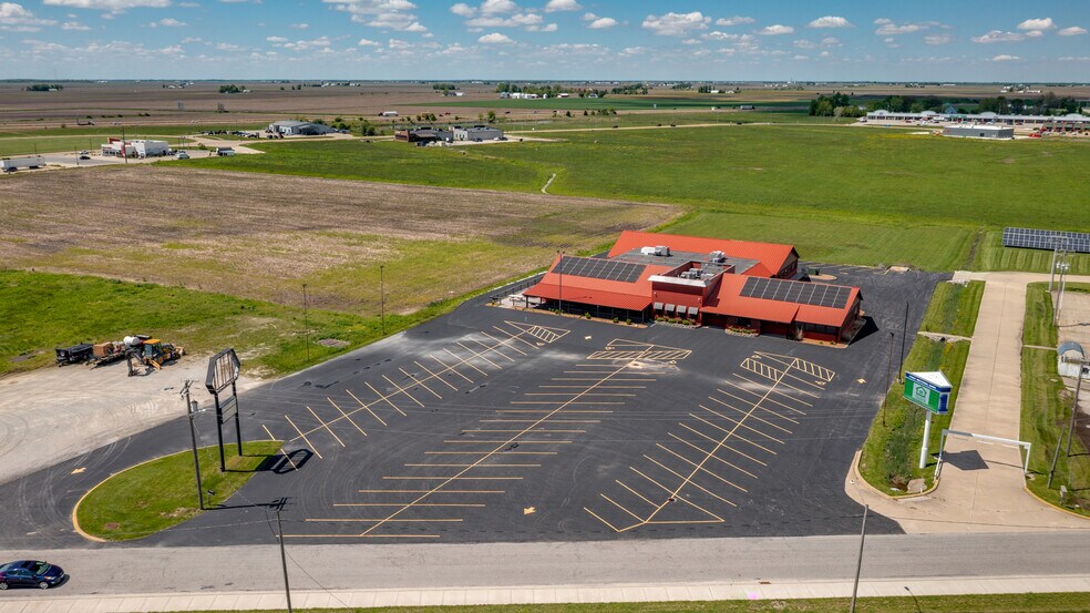 1403 W Stamer Dr, Litchfield, IL à louer - Photo de l’immeuble – Image 3 sur 33