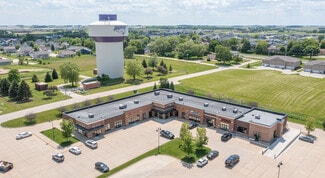 Plus de détails pour Greenhill Rd, Cedar Falls, IA - Local commercial à louer