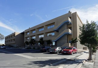 Plus de détails pour 1600 E Florida Ave, Hemet, CA - Bureau, Bureau/Médical à louer