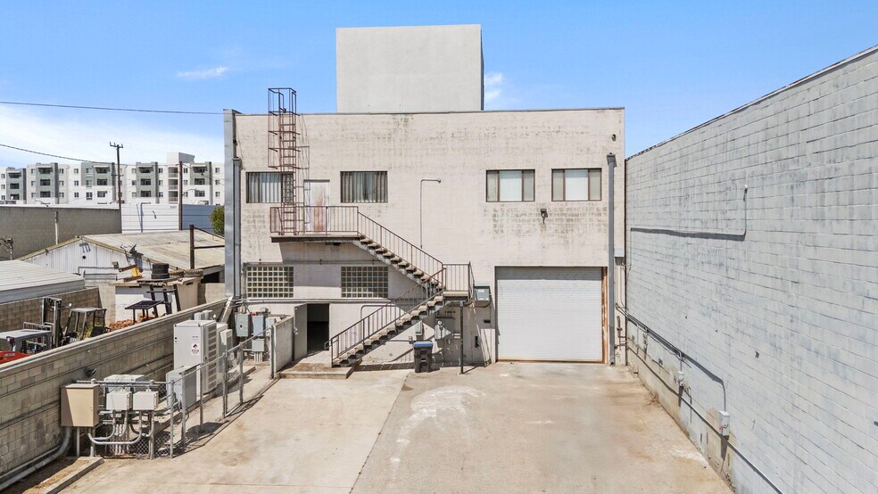 23104 S Normandie Ave, Torrance, CA à vendre - Photo de l’immeuble – Image 3 sur 26