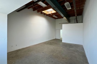 3221 S Hill St, Los Angeles, CA à louer Photo intérieure– Image 2 sur 4