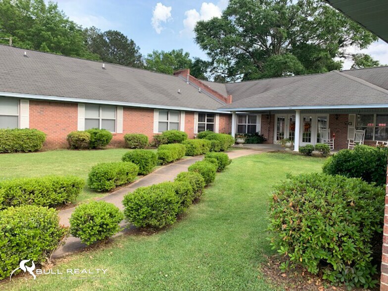 2082 Yorkville Rd E, Columbus, MS à vendre - Photo de l’immeuble – Image 3 sur 13