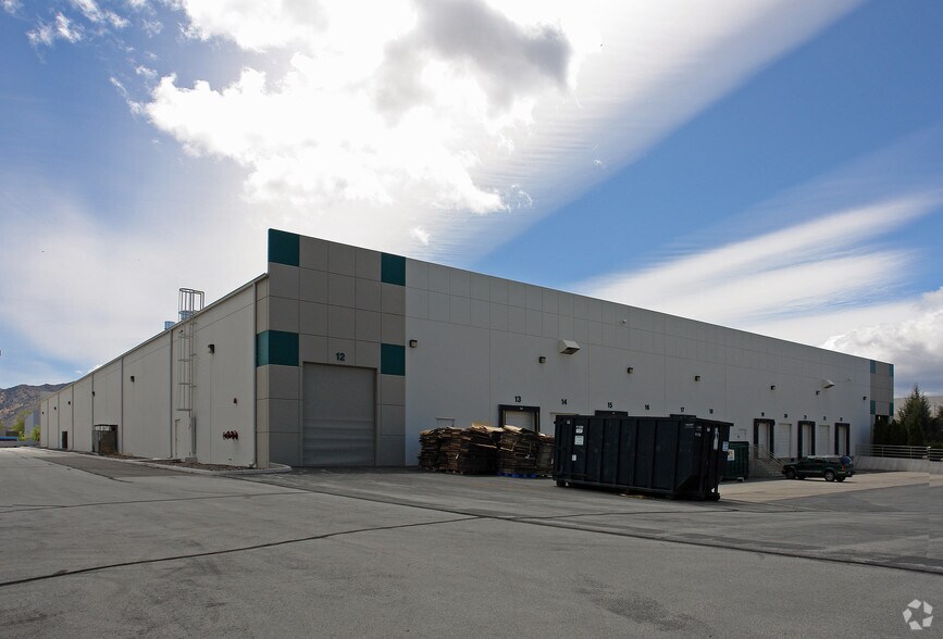 4643 Aircenter Cir, Reno, NV à louer - Photo de l’immeuble – Image 3 sur 3