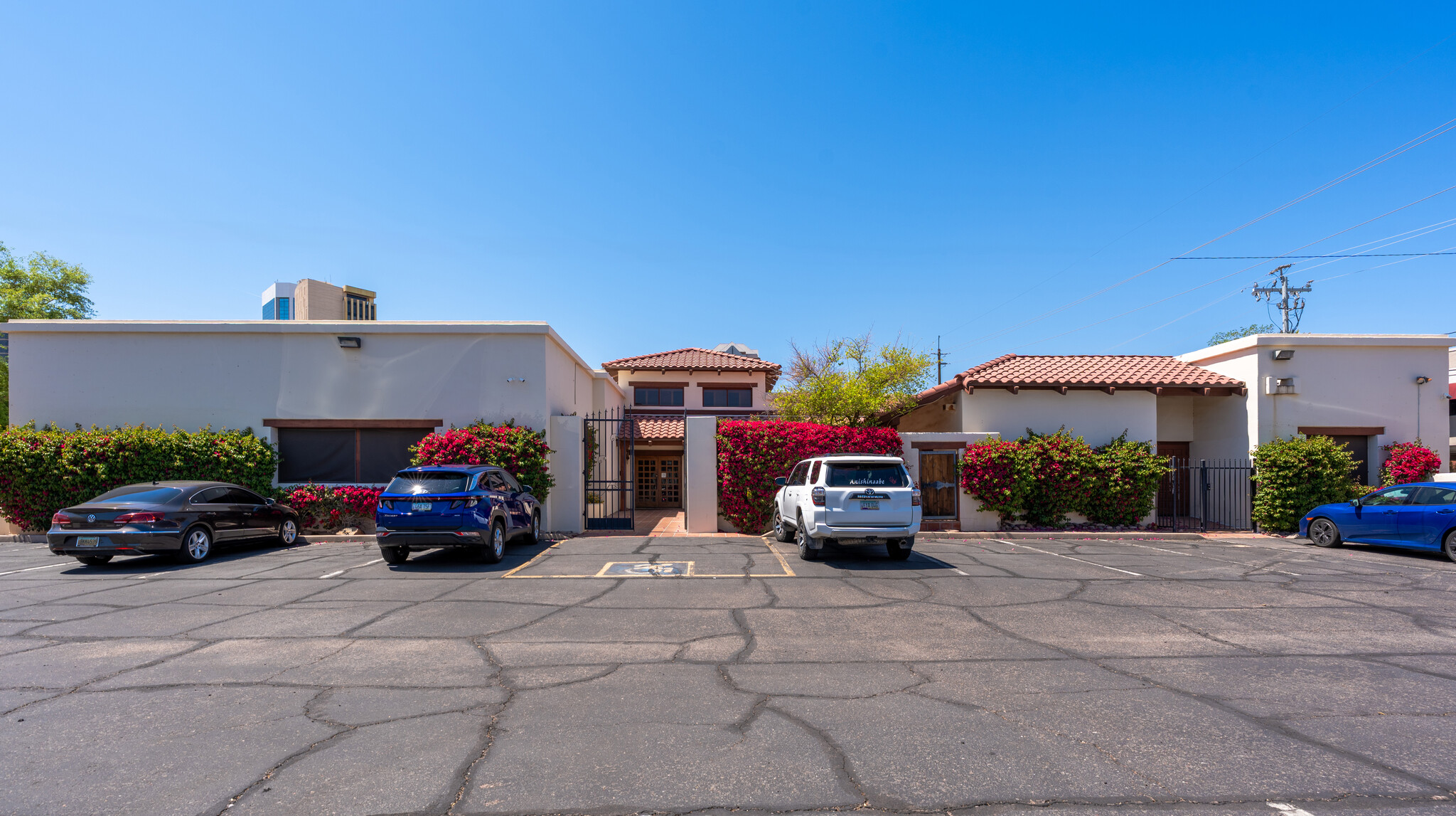 76 E Mitchell Dr, Phoenix, AZ à vendre Photo de l’immeuble– Image 1 sur 7