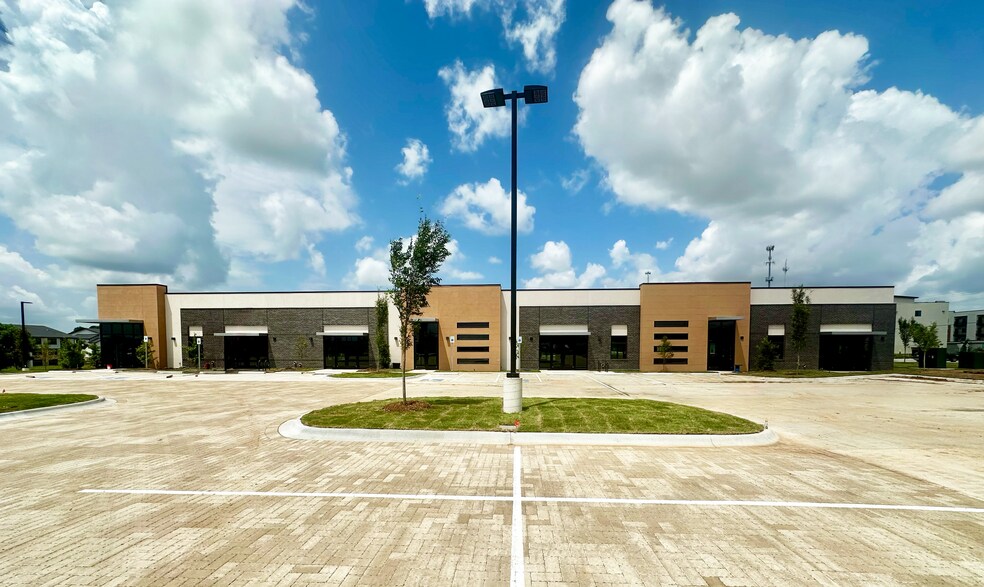 S Promenade Blvd & W Oak St, Rogers, AR à louer - Photo de l’immeuble – Image 1 sur 9