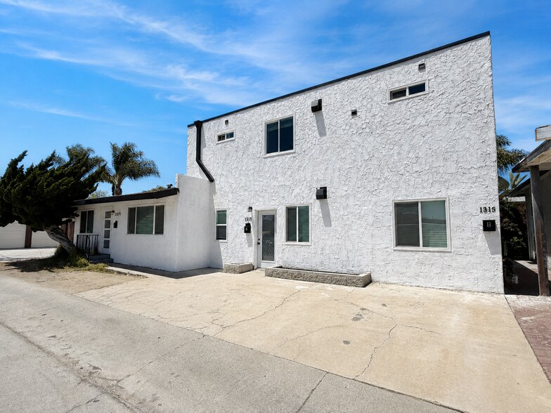 1315 Termino Ave, Long Beach, CA à vendre - Photo de l’immeuble – Image 2 sur 4