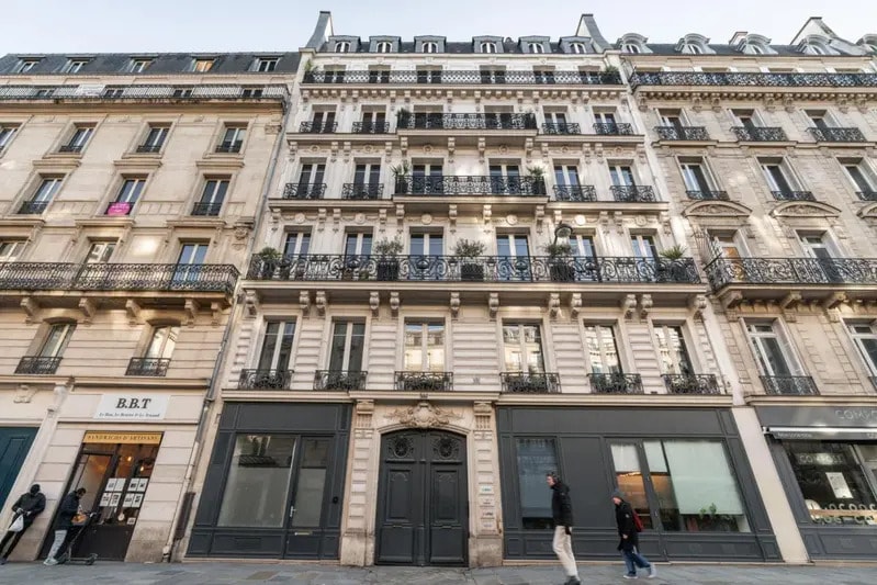 33 Rue De Châteaudun, Paris à louer Photo de l’immeuble– Image 1 sur 21