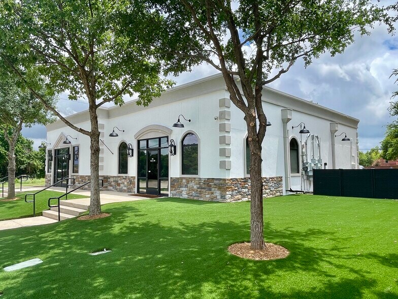 401 W Main St, Allen, TX à louer - Photo de l’immeuble – Image 3 sur 9