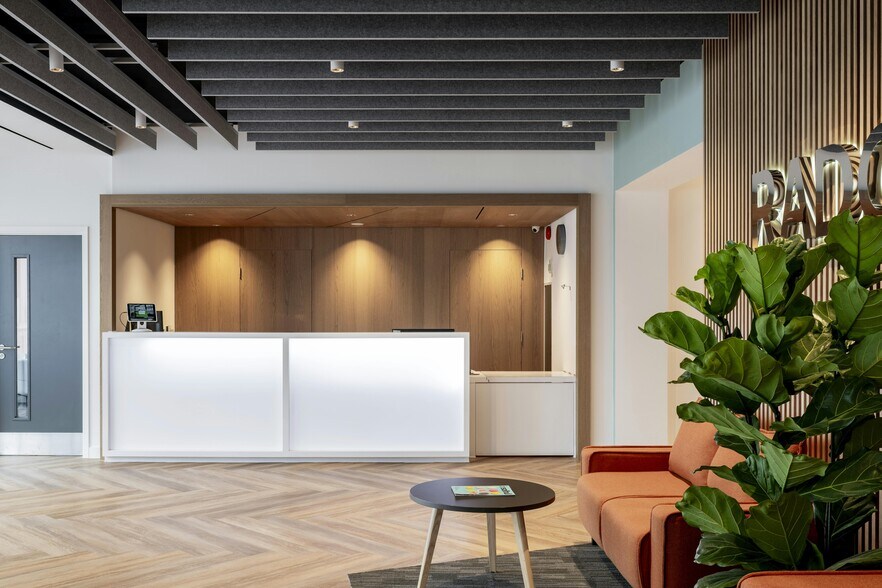 Blenheim Ct, Solihull à louer - Photo de l’immeuble – Image 3 sur 10