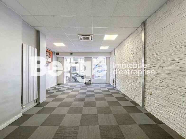 Local commercial dans Nice à vendre - Photo intérieure – Image 2 sur 9