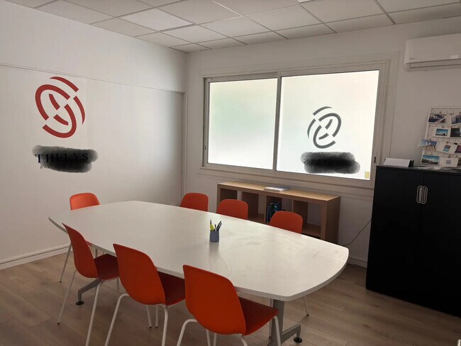 Plus de détails pour Bureau à louer