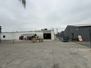 9702 Factorial Way, South El Monte, CA à louer Photo de l’immeuble– Image 1 sur 5