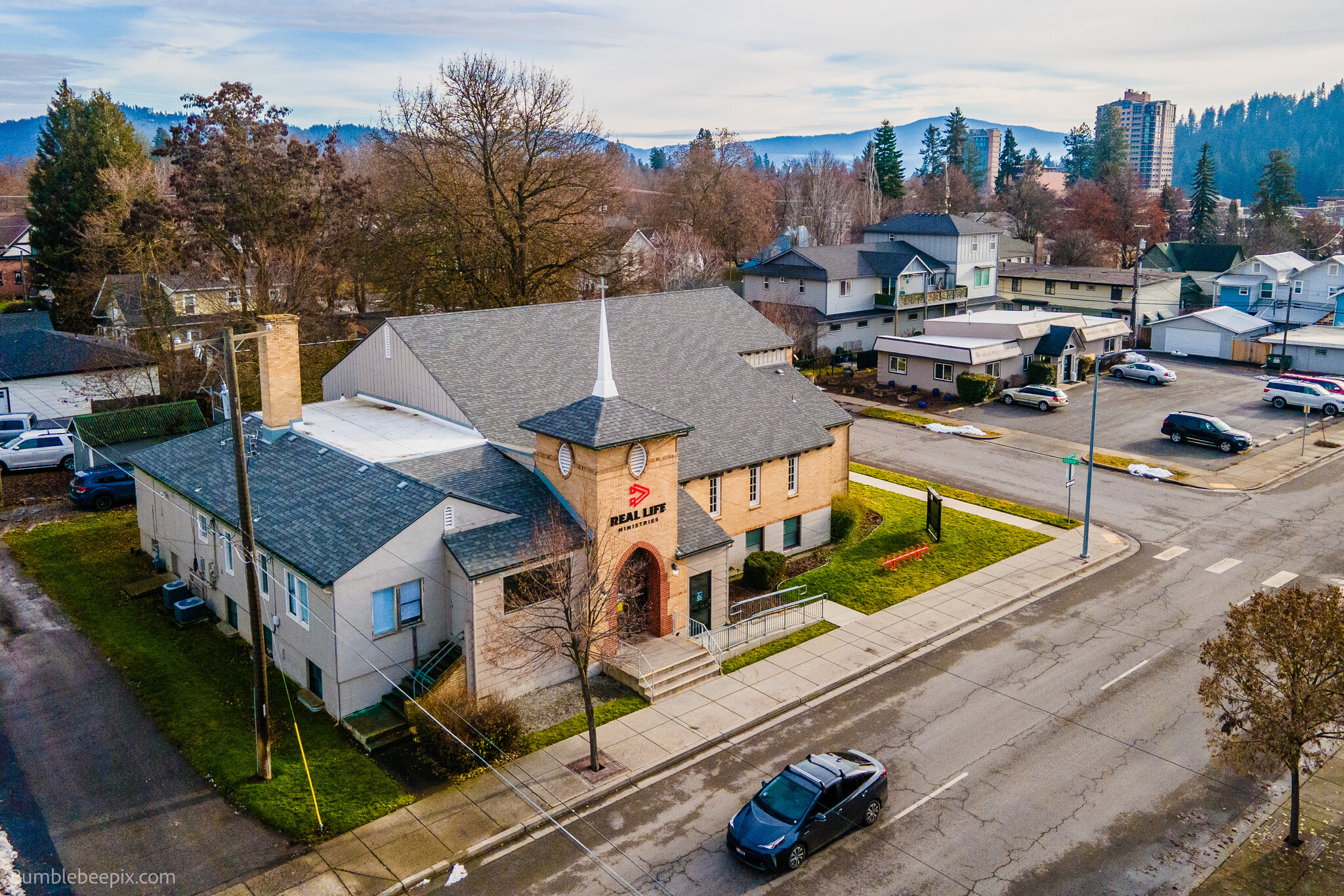 610 N 4th St, Coeur d'Alene, ID à vendre Photo de l’immeuble– Image 1 sur 47