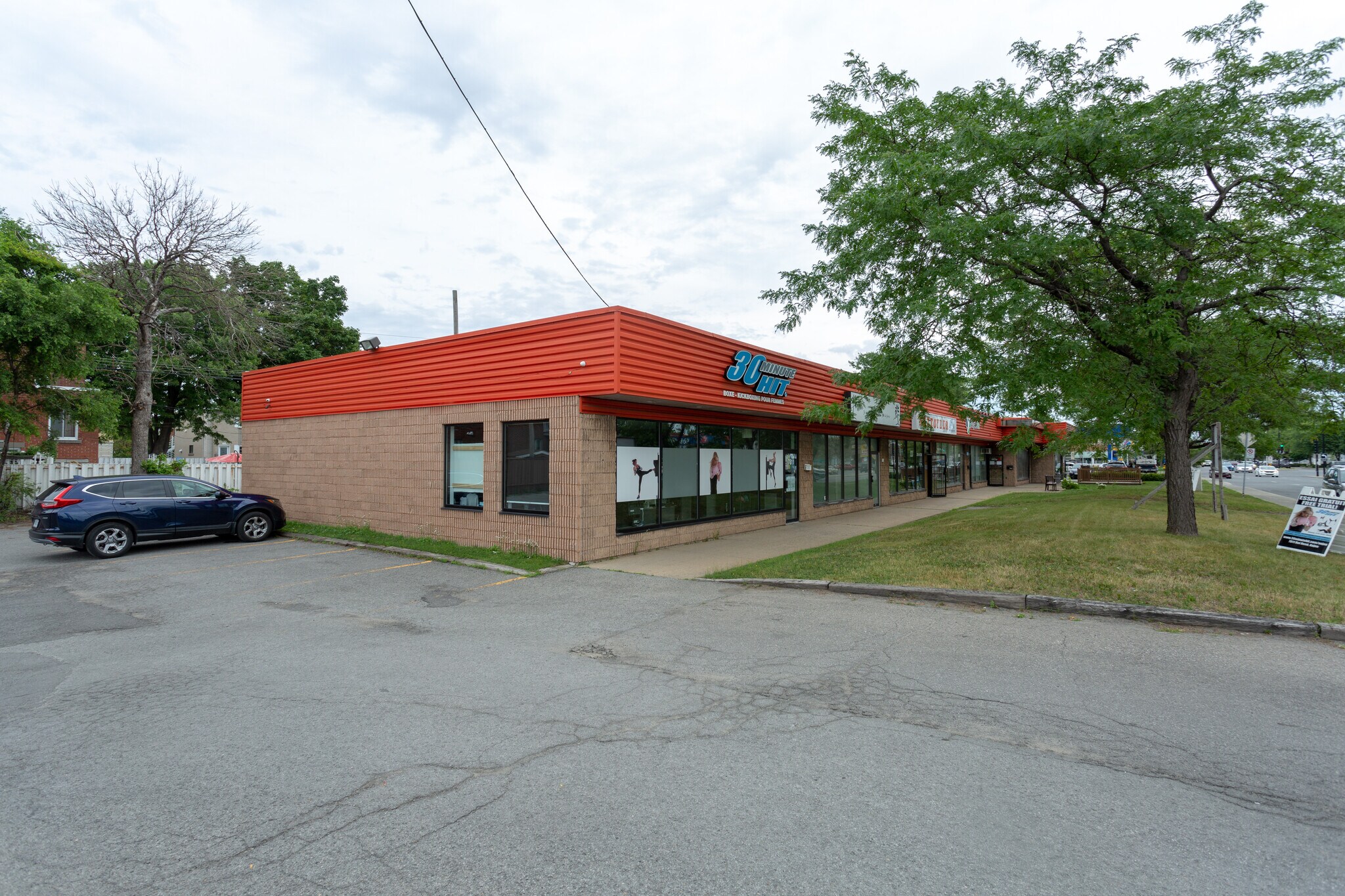 7751-7911 Boul Roi-René, Montréal, QC à louer Photo principale– Image 1 sur 6