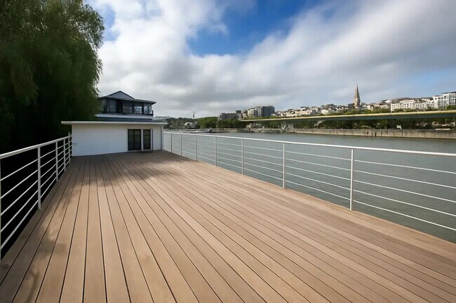 Plus de détails pour Bureau à louer