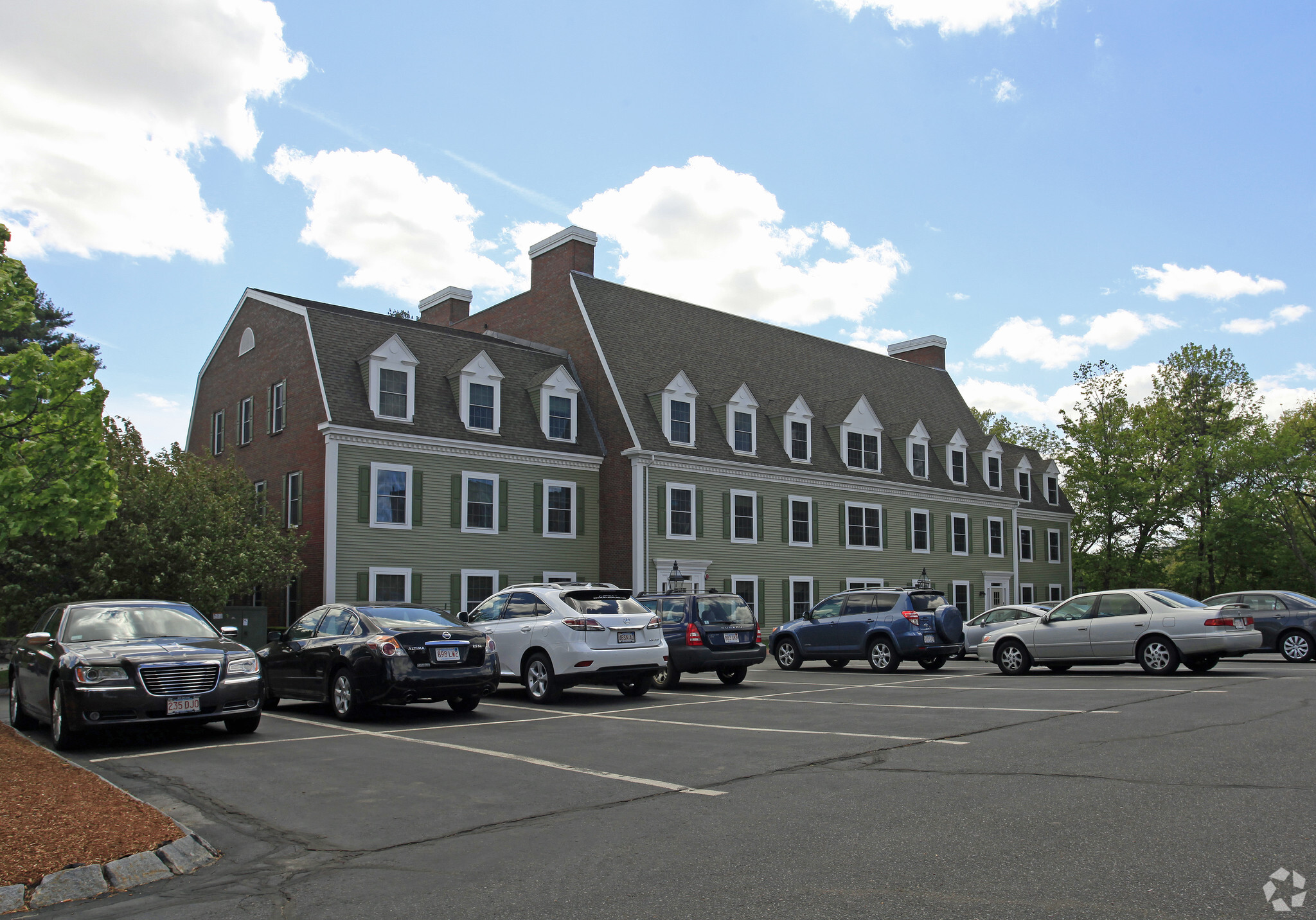 10 Cedar St, Woburn, MA à vendre Photo principale– Image 1 sur 25