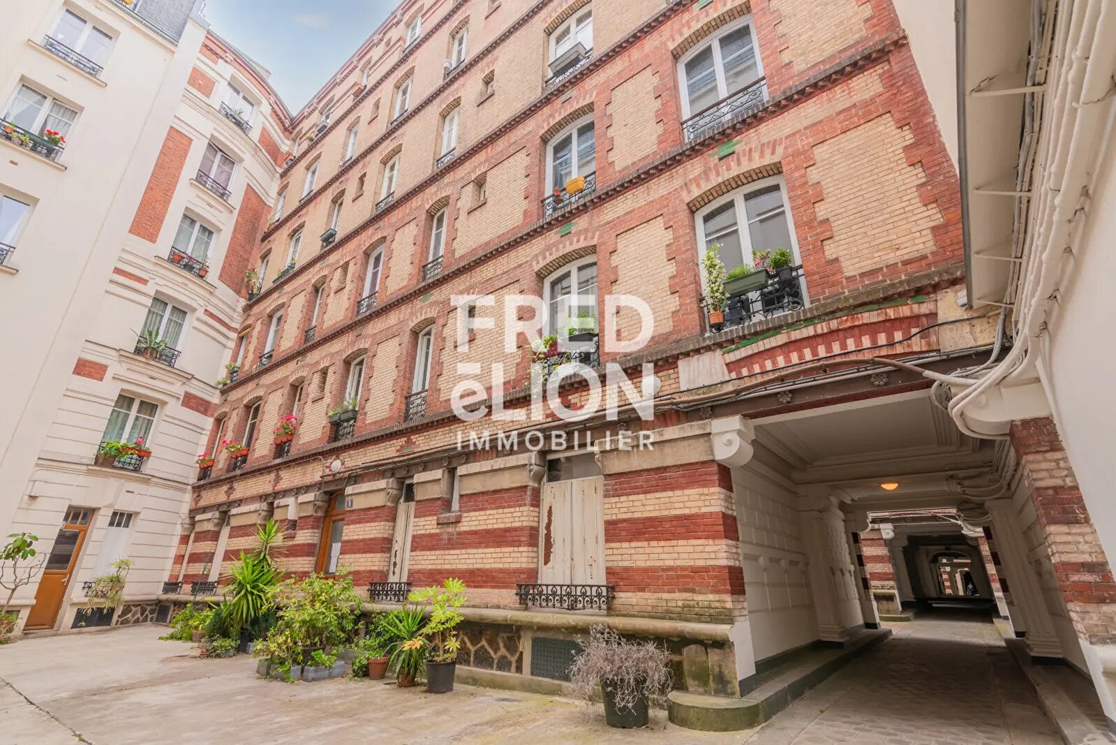 48 Rue Du Château Landon, Paris à vendre Photo de l’immeuble– Image 1 sur 5