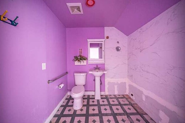 300 S Garfield Ave, Monterey Park, CA à vendre - Photo intérieure – Image 2 sur 14