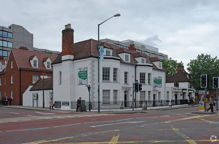 681 Warwick Rd, Solihull à louer - Photo de l’immeuble – Image 2 sur 10