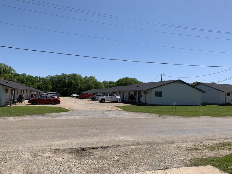 111 S Broadway St, Bells, TX à vendre - Photo de l’immeuble – Image 3 sur 10