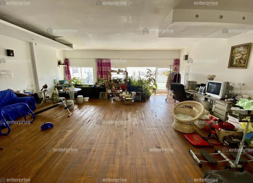 Local commercial dans Saint-Quentin à vendre - Photo de l’immeuble – Image 3 sur 3