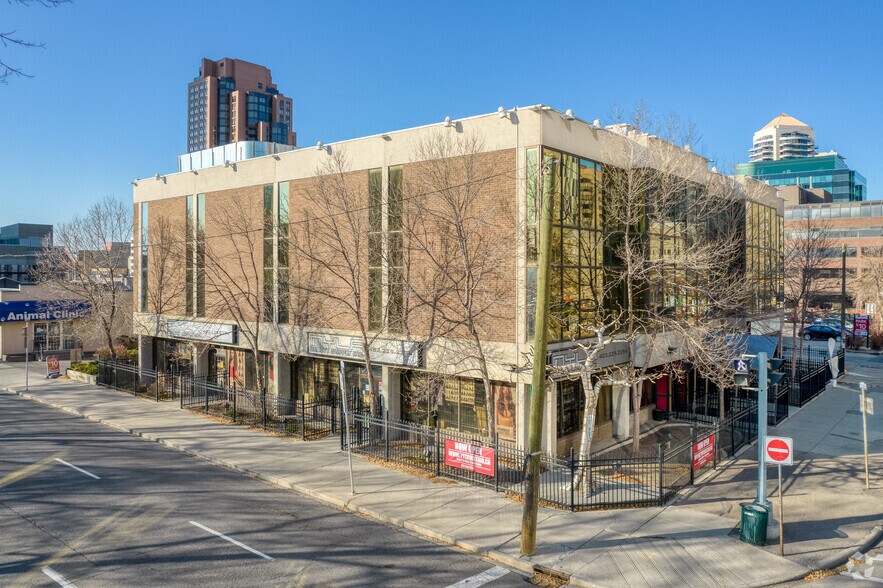 1000 9th Ave SW, Calgary, AB à louer - Photo de l’immeuble – Image 1 sur 4