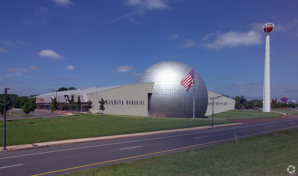 1000 Hall of Fame Ave, Springfield, MA à louer - Photo principale – Image 1 sur 8