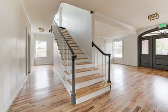 1319 N Classen Dr, Oklahoma City, OK à louer Hall d’entrée– Image 2 sur 20